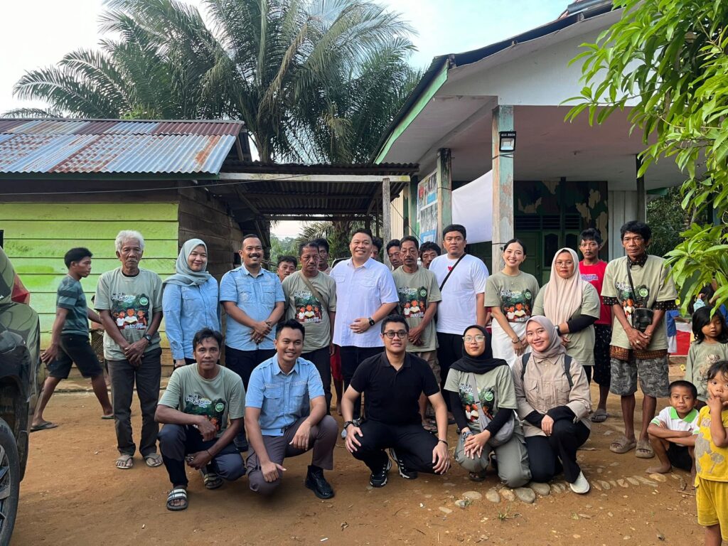 Holding Perkebunan Nusantara melalui PTPN IV Regional 4 Edukasi Suku Anak Dalam di Jambi