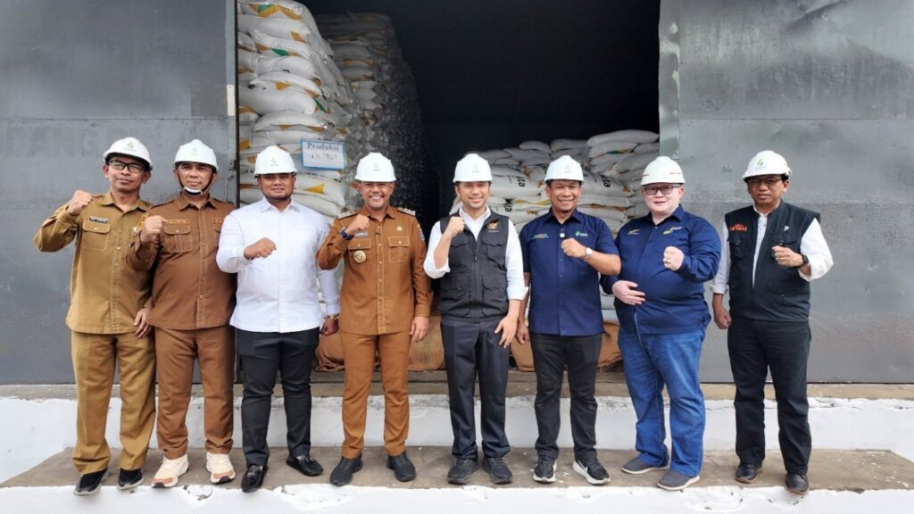 Wagub Jatim Apresiasi Holding Perkebunan Nusantara dalam Menjamin Serapan Gula Petani di PG Gending