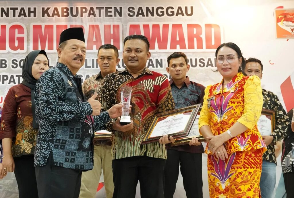 Holding Perkebunan Nusantara Melalui PTPN IV PalmCo Regional V Raih Empat Penghargaan pada Sabang Merah Award 2025