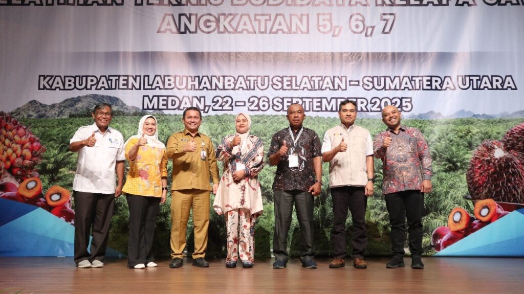Holding Perkebunan Nusantara Dorong Sawit Rakyat Produktif, PT RPN Latih 99 Pekebun Labusel