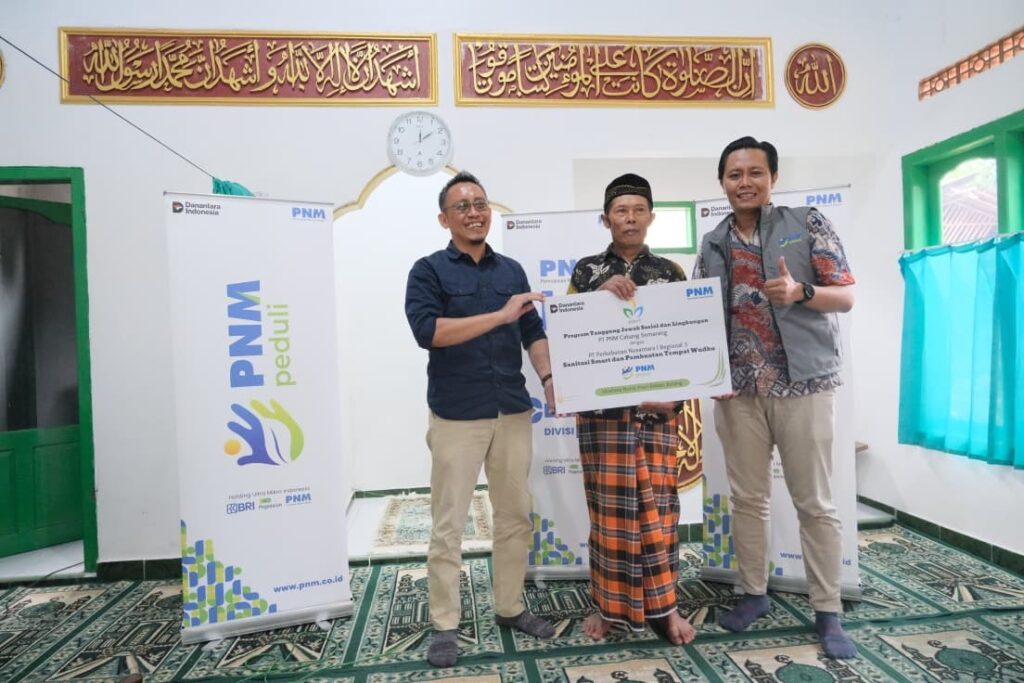 Holding Perkebunan Nusantara Melalui PTPN I Regional 3 dan PNM Tingkatkan Sarana Ibadah di Desa Ngadirejo