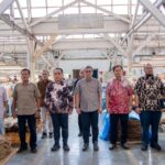 Holding Perkebunan Nusantara Dorong Hilirisasi, Direktur Keuangan PTPN I Tinjau Kebun Tembakau Cerutu Jember