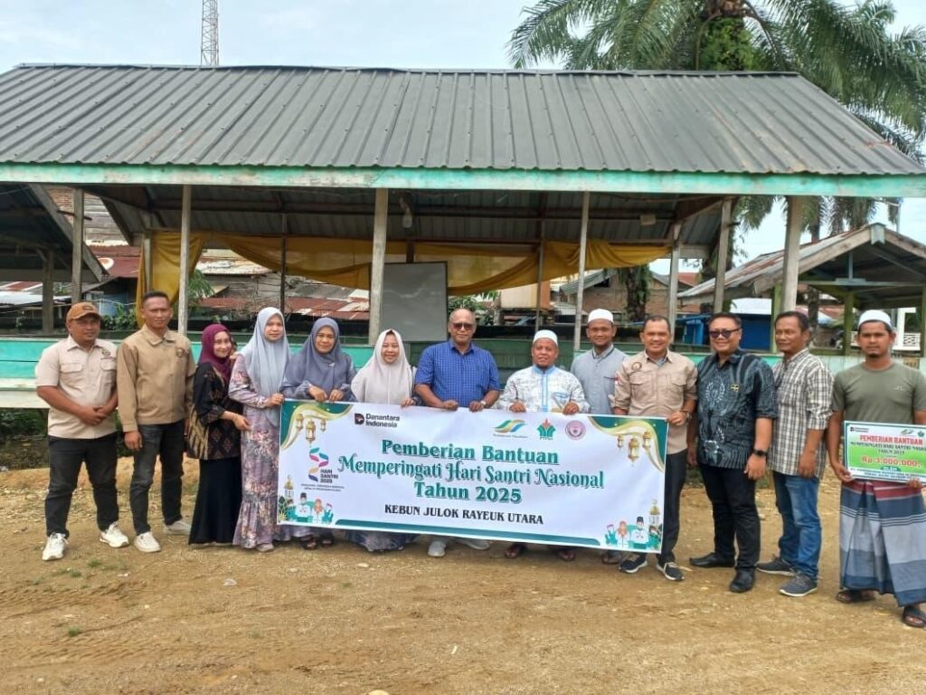 Holding Perkebunan Nusantara Apresiasi Aksi Sosial PTPN IV Regional VI dan IKBI untuk Santri di Aceh Timur