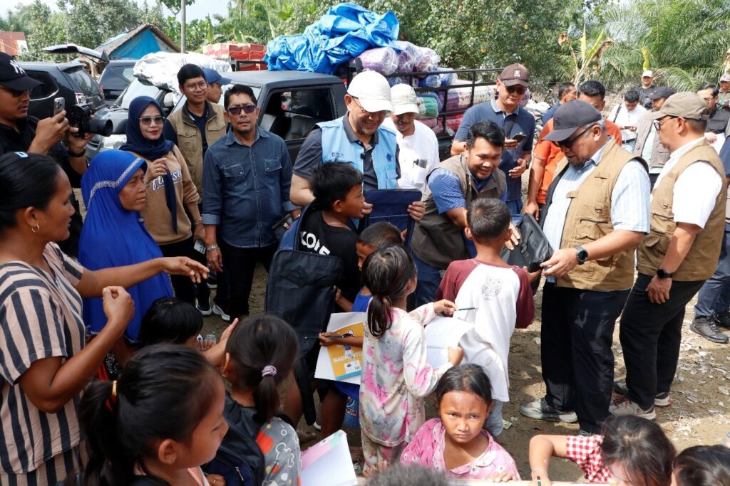 Sambungkan Semangat Belajar Pascabanjir, Holding Perkebunan Nusantara Salurkan Bantuan Pendidikan dan Logistik di Langkat