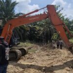 Holding Perkebunan Nusantara Melalui PTPN IV PalmCo Kerahkan Alat Berat Perbaiki Tanggul Jebol di Langkat