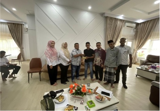 PTPN IV Regional VI Salurkan Bantuan TJSL, Wujud Komitmen Sosial Holding Perkebunan Nusantara