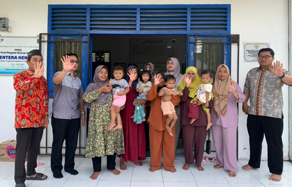 Kolaborasi BKKBN dan Kejari Batanghari Salurkan Bantuan Percepatan Penanganan Stunting
