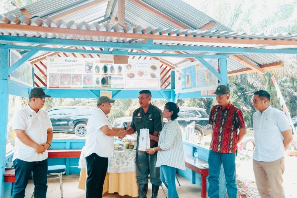 Holding Perkebunan Nusantara  melalui PTPN IV Regional III Salurkan Bantuan Rp50 Juta untuk Korban Teror Pembakaran di Terantam