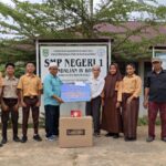 Holding Perkebunan Nusantara melalui PTPN IV Regional III Salurkan Rp2,4 Miliar untuk Perkuat Ekonomi dan Pendidikan di Rokan Hulu