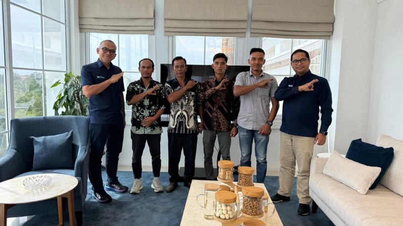 Holding Perkebunan Nusantara Apresiasi Pemanen Berprestasi di PalmCo Regional III