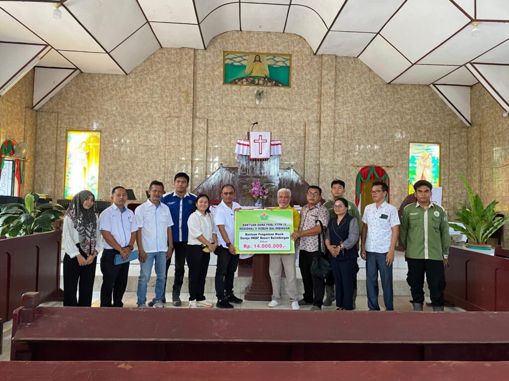 Maknai Kasih Paskah, Holding Perkebunan Nusantara melalui PTPN IV PalmCo Salurkan Rp1,49 Miliar untuk Gereja dan Panti Asuhan