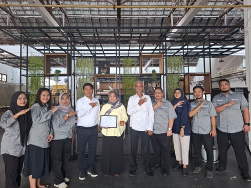 PT IKN, Entitas Usaha Holding Perkebunan Nusantara Raih Penghargaan dalam Implementasi Agro Culture Monitoring System (ACMS) Tahun 2025