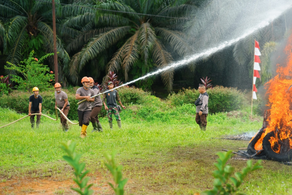 Holding Perkebunan Nusantara Perkuat Pengendalian Karhutla, PTPN IV PalmCo Tingkatkan Kesiapsiagaan di 12 Kabupaten/Kota Kalimantan